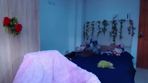 maddiie and clyde online show from 17, 12, 2025