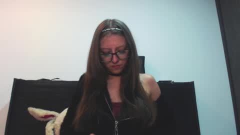 Maddy UwU online show from 6, 11, 2025