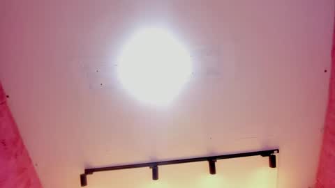 Snapshot of maddy_bennet chatting on 23, 12, 2024 Maddy Please help me with your thumbs up its important online show from 23, 12, 2024