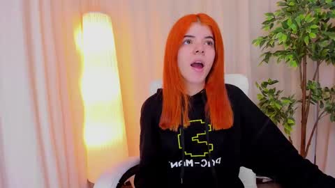 Snapshot of maddy_bennet chatting on 18, 2, 2025 Maddy Please help me with your thumbs up its important online show from 18, 2, 2025