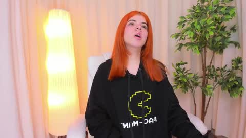 Snapshot of maddy_bennet chatting on 19, 2, 2025 Maddy Please help me with your thumbs up its important online show from 19, 2, 2025