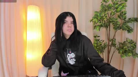 Snapshot of maddy_bennet chatting on 6, 3, 2025 Maddy Please help me with your thumbs up its important online show from 6, 3, 2025