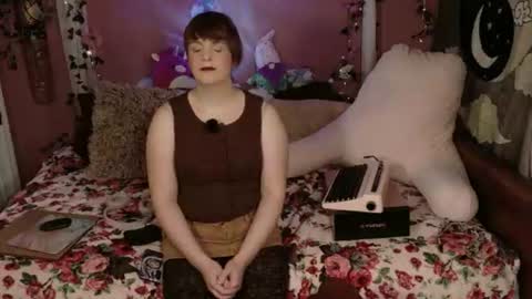 Maddy Cat online show from 25, 7, 2026