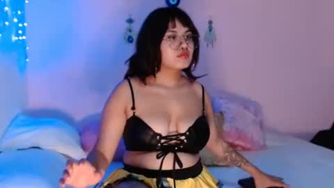 Maddy  online show from 5, 3, 2025