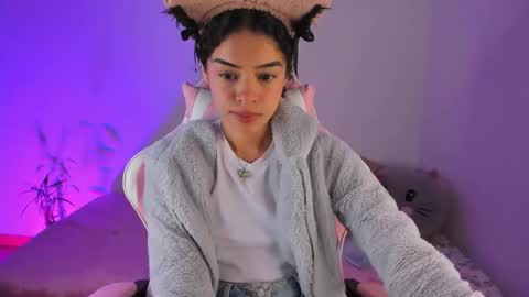 Snapshot of maddy_parker__ chatting on 7, 1, 2026 maddy_parker__ online show from 7, 1, 2026