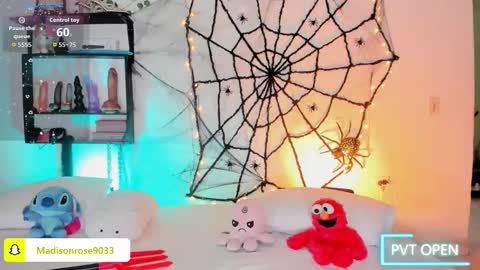 Snapshot of maddy_rose12 chatting on 14, 10, 2025 Maddy rose12 online show from 14, 10, 2025