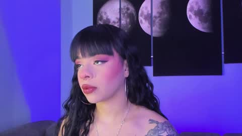 Maddy  online show from 4, 3, 2025