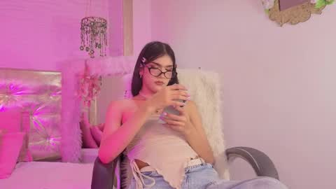 Maddy  online show from 18, 4, 2026