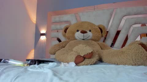  Maddy Crofft online show from 6, 3, 2025