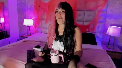 Snapshot of maddysexx_ chatting on 22, 10, 2025 Maddy online show from 22, 10, 2025