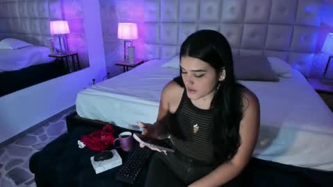 Snapshot of maddysexx_ chatting on 19, 11, 2025 Maddy online show from 19, 11, 2025