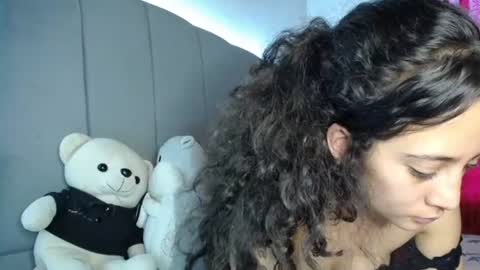 Snapshot of madelainee_buk chatting on 24, 2, 2025 Buk online show from 24, 2, 2025