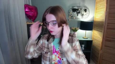 Snapshot of madelaines chatting on 6, 11, 2025 madelaines online show from 6, 11, 2025