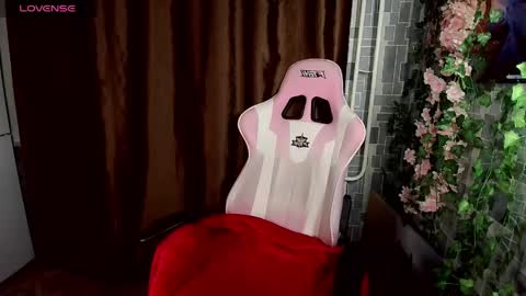 madelaines online show from 12, 5, 2026