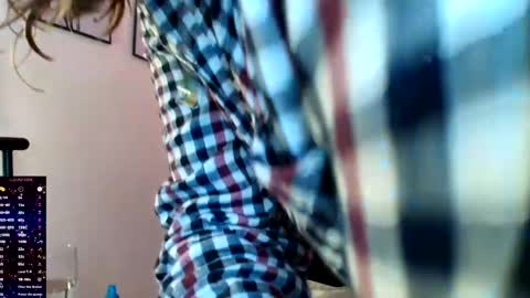 madelamee online show from 17, 4, 2026