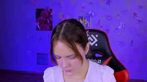 Snapshot of madeline_doll chatting on 18, 11, 2025 Madeline online show from 18, 11, 2025