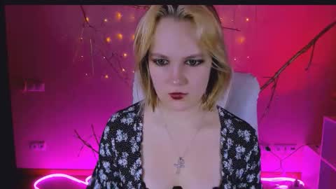 Snapshot of madeline_doll chatting on 11, 2, 2026 Madeline online show from 11, 2, 2026