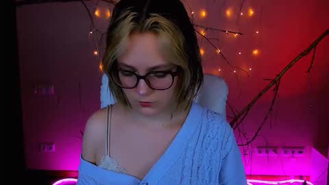 Snapshot of madeline_doll chatting on 26, 2, 2026 Madeline online show from 26, 2, 2026