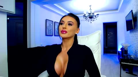 Snapshot of madena_ chatting on 31, 1, 2025 Magda online show from 31, 1, 2025