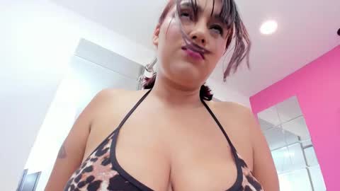 Snapshot of madero_claire chatting on 30, 10, 2025 Claire  online show from 30, 10, 2025