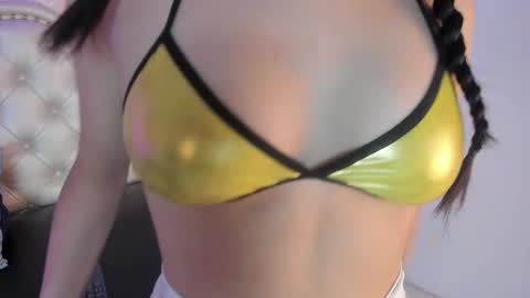 madhison_5 online show from 26, 10, 2025