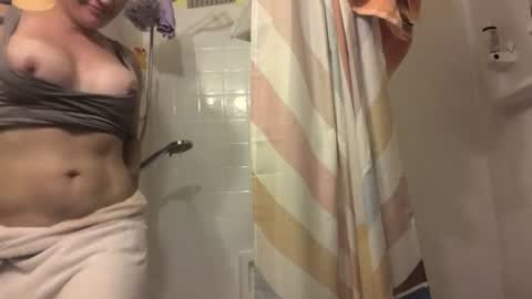 Madie Ray online show from 17, 6, 2026