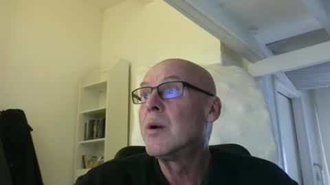 madio1187940 online show from 3, 12, 2025