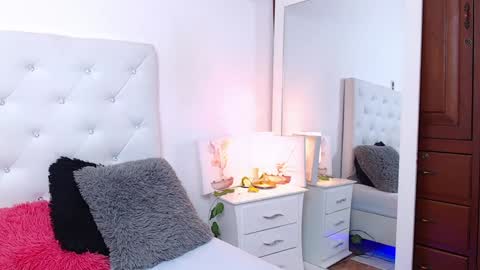 Snapshot of madison_horny69 chatting on 28, 1, 2025 Jenny online show from 28, 1, 2025