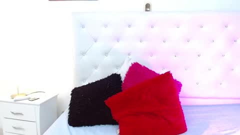 Snapshot of madison_horny69 chatting on 8, 3, 2025 Jenny online show from 8, 3, 2025