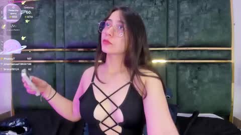 Snapshot of madison_roux chatting on 23, 2, 2025 Madison Roux online show from 23, 2, 2025