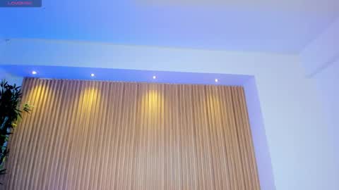 Snapshot of madisonanngel chatting on 10, 11, 2025 Madison Angel online show from 10, 11, 2025