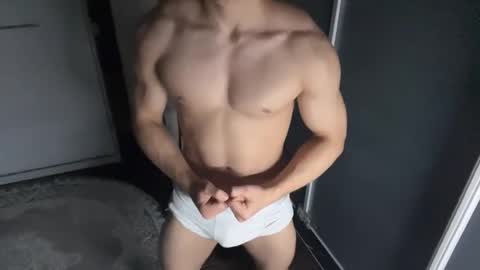 madisonboy2 online show from 8, 11, 2025