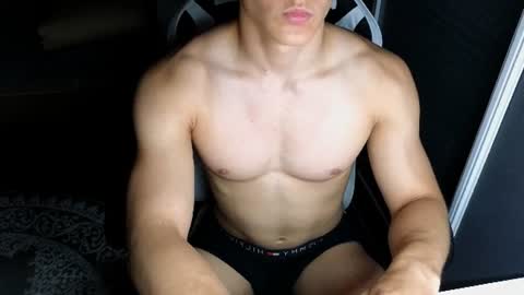 madisonboy2 online show from 25, 6, 2026