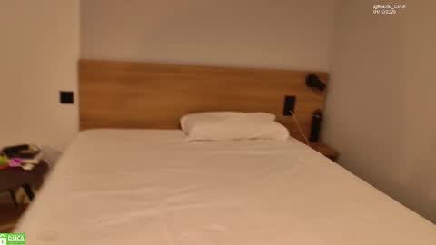 Mommy Lemons online show from 4, 10, 2025