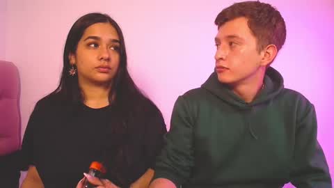 mae and nathan online show from 23, 9, 2025