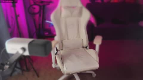 Maevee online show from 21, 9, 2025