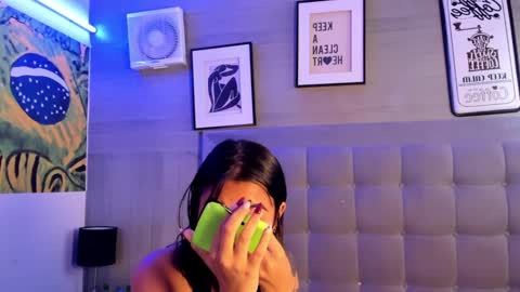 Snapshot of maggie_greene chatting on 10, 9, 2025 Maggie online show from 10, 9, 2025