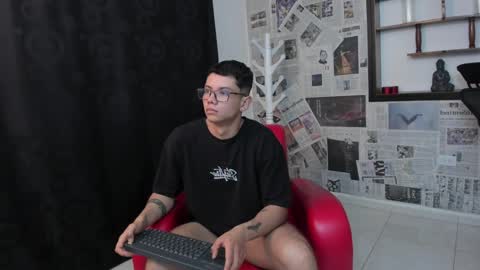 Damian Rivers online show from 4, 2, 2025