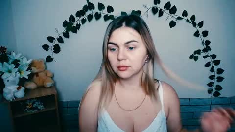 Snapshot of magic_katarina_ chatting on 5, 2, 2025 magic_katarina_ online show from 5, 2, 2025
