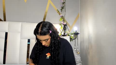 Snapshot of magic_marg chatting on 12, 12, 2024 Marge online show from 12, 12, 2024