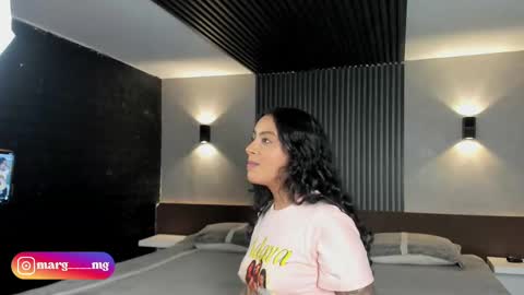 Snapshot of magic_marg chatting on 10, 9, 2025 Marge online show from 10, 9, 2025