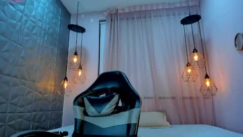 Snapshot of magic_zahara chatting on 6, 5, 2026 magic_zahara online show from 6, 5, 2026