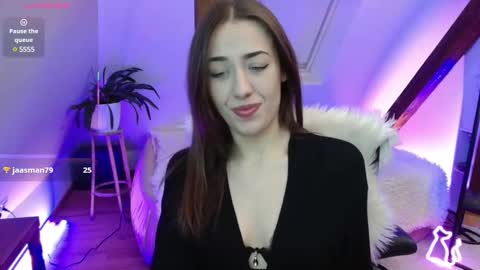 Zooey online show from 3, 3, 2025