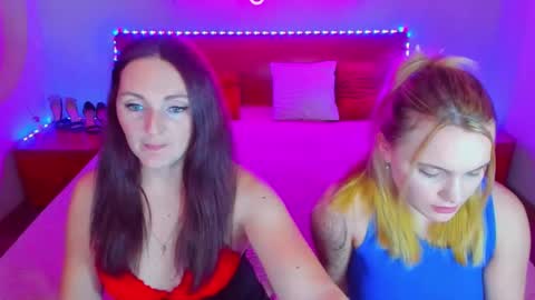 Lili and Bella online show from 6, 12, 2024