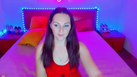 Lili and Bella online show from 8, 12, 2024