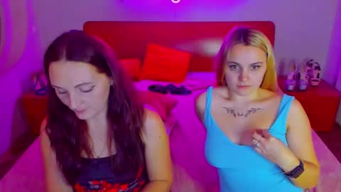 Lili and Bella online show from 29, 12, 2024