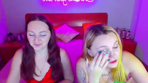 Lili and Bella online show from 17, 1, 2025