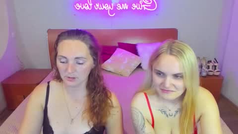 Lili and Bella online show from 25, 10, 2025