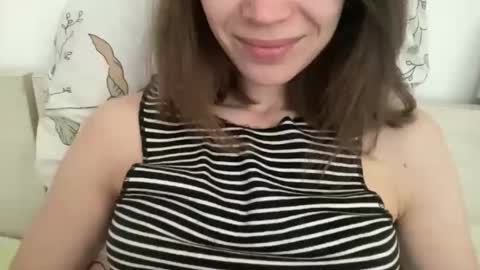 magicgirl50053 online show from 4, 2, 2026