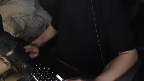 Snapshot of magicjawn chatting on 1, 1, 2025 magicjawn online show from 1, 1, 2025